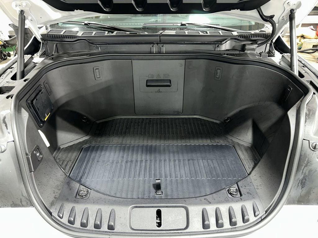 Used 2025 Ford F150 Lightning Flash image 18