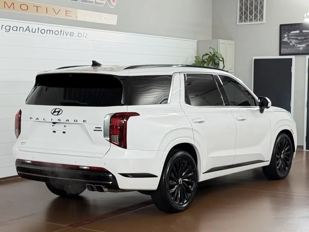 Used 2024 Hyundai Palisade Calligraphy AWD/4WD image 3