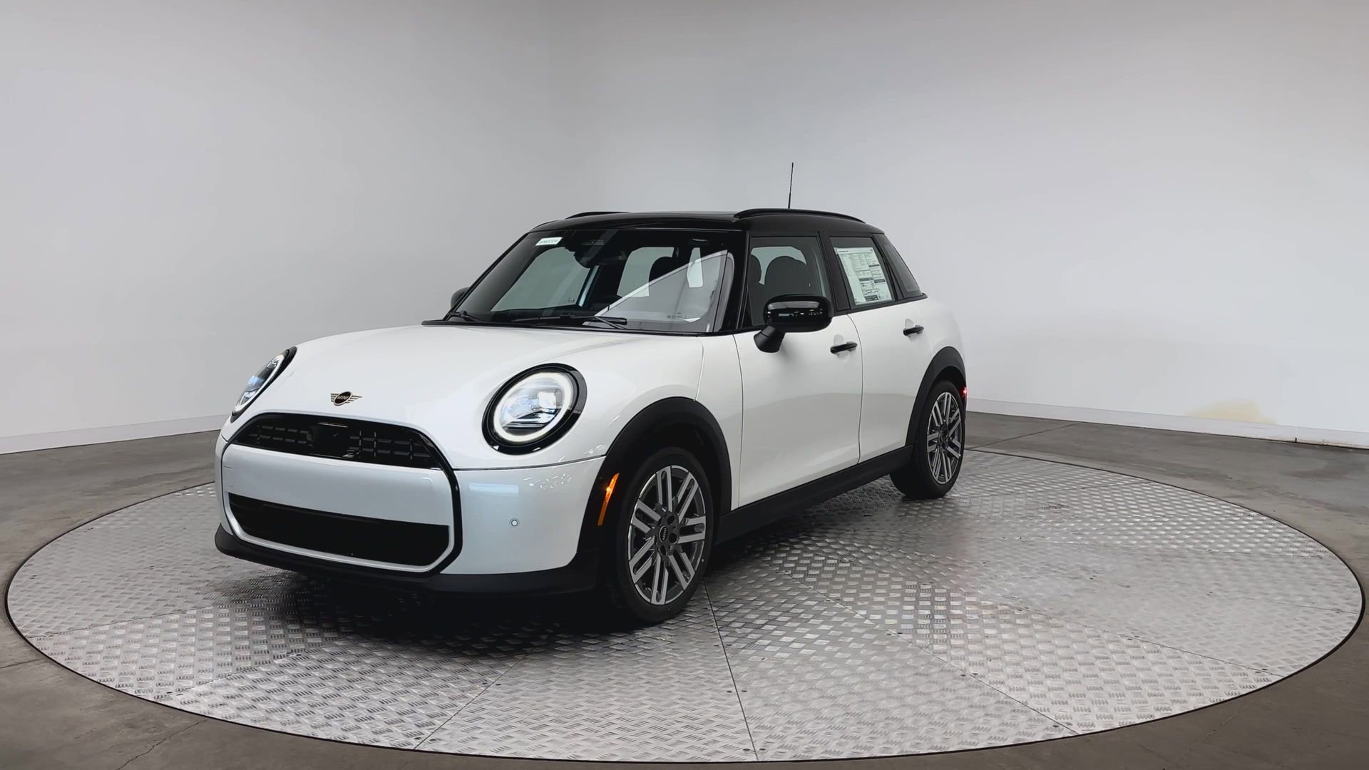 New 2026 MINI Cooper 4-Door Hardtop image 4