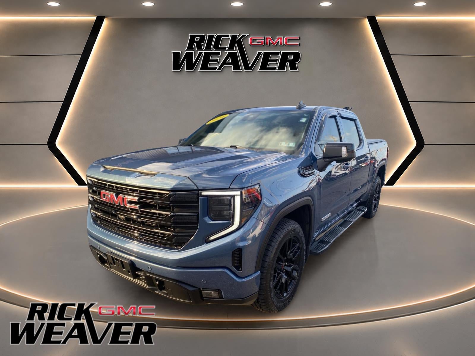 Used 2024 GMC Sierra 1500 Elevation w/ Elevation Premium Package AWD/4WD image 1
