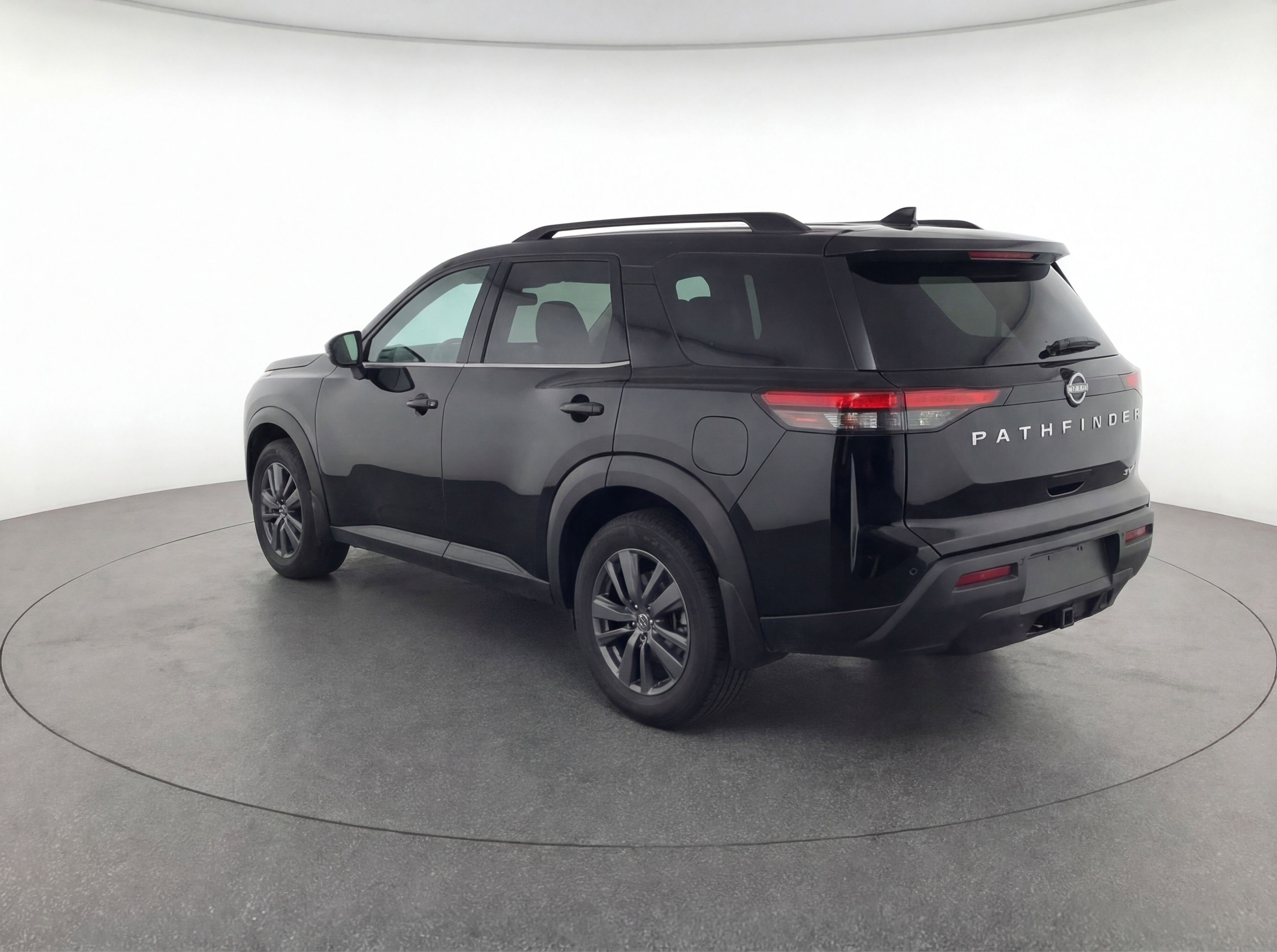 Used 2024 Nissan Pathfinder SV image 6