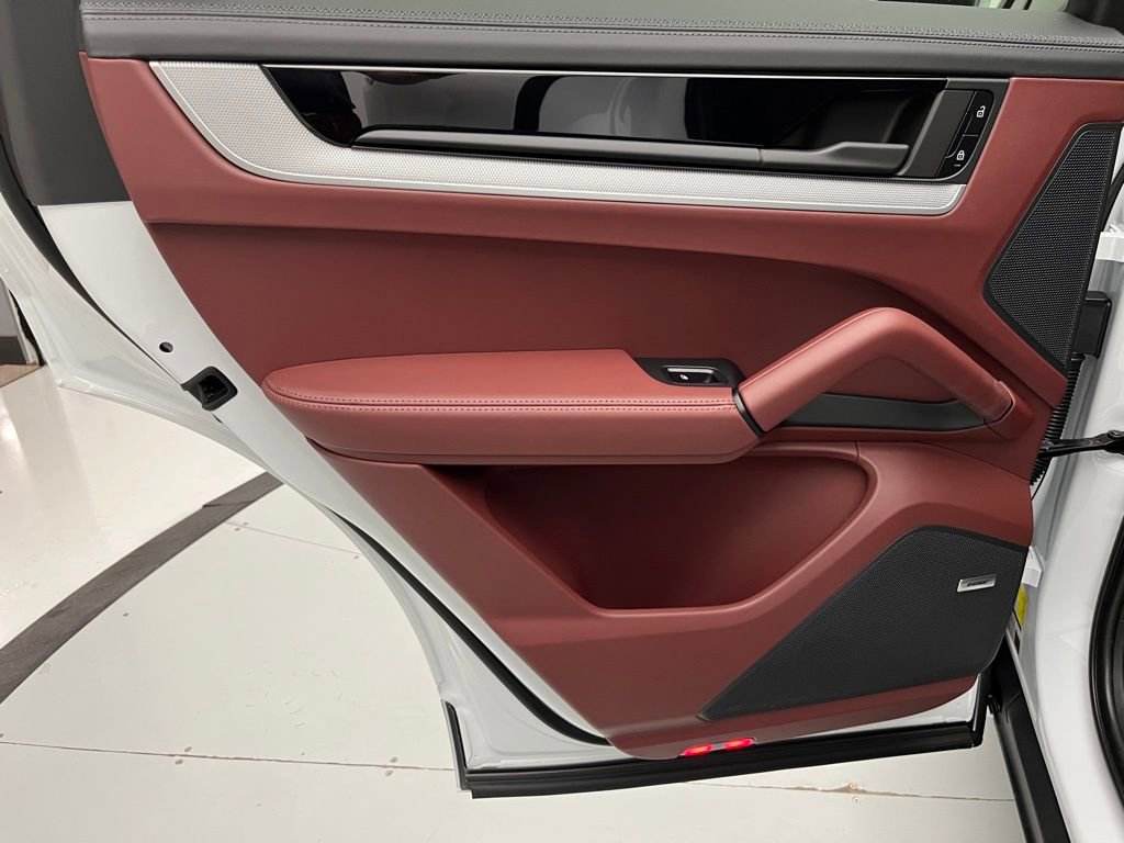 New 2025 Porsche Cayenne S image 26
