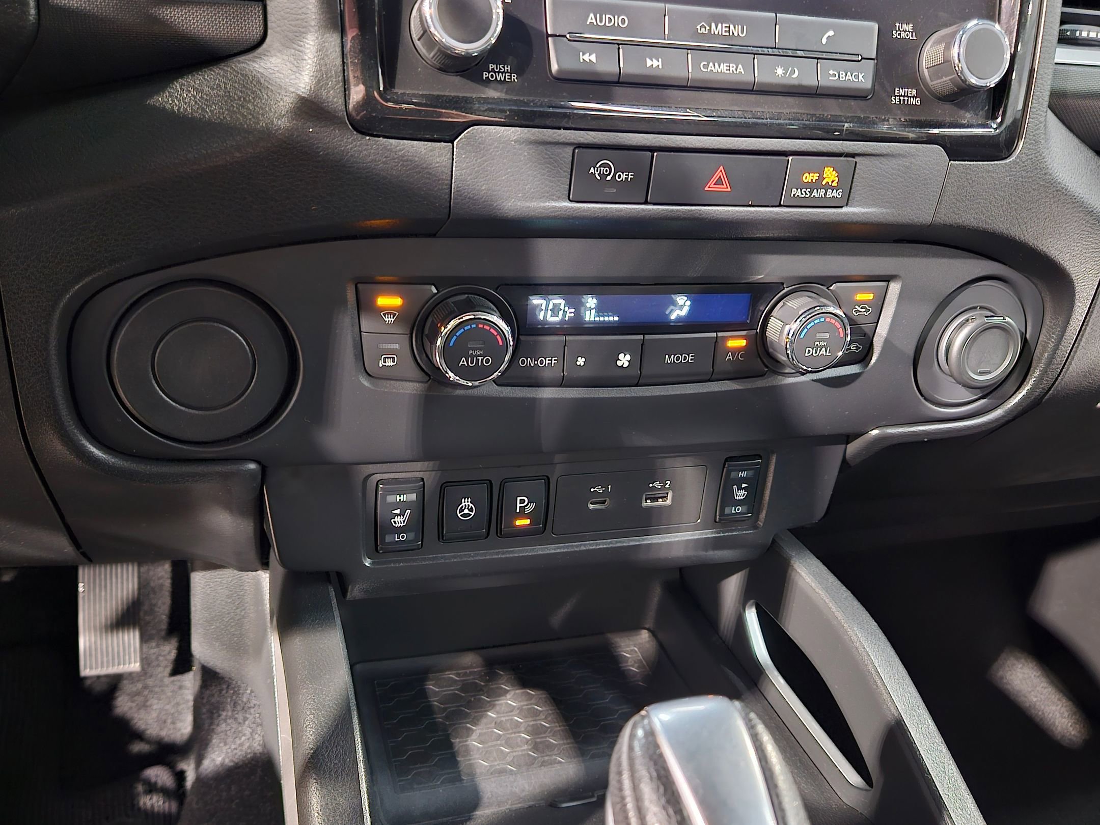 Used 2024 Nissan Frontier SV w/ Technology Package image 32