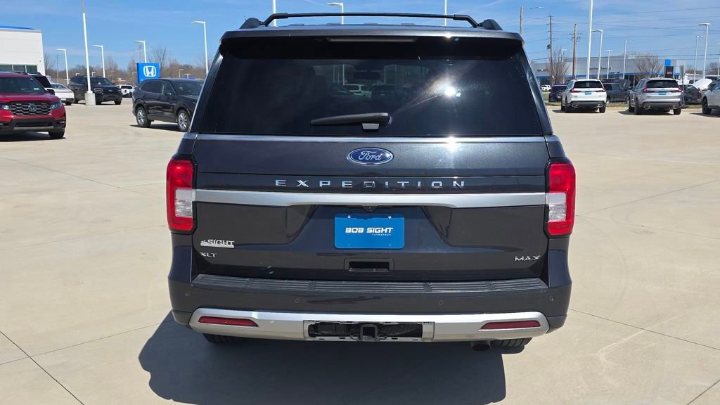 Used 2024 Ford Expedition Max XLT image 4
