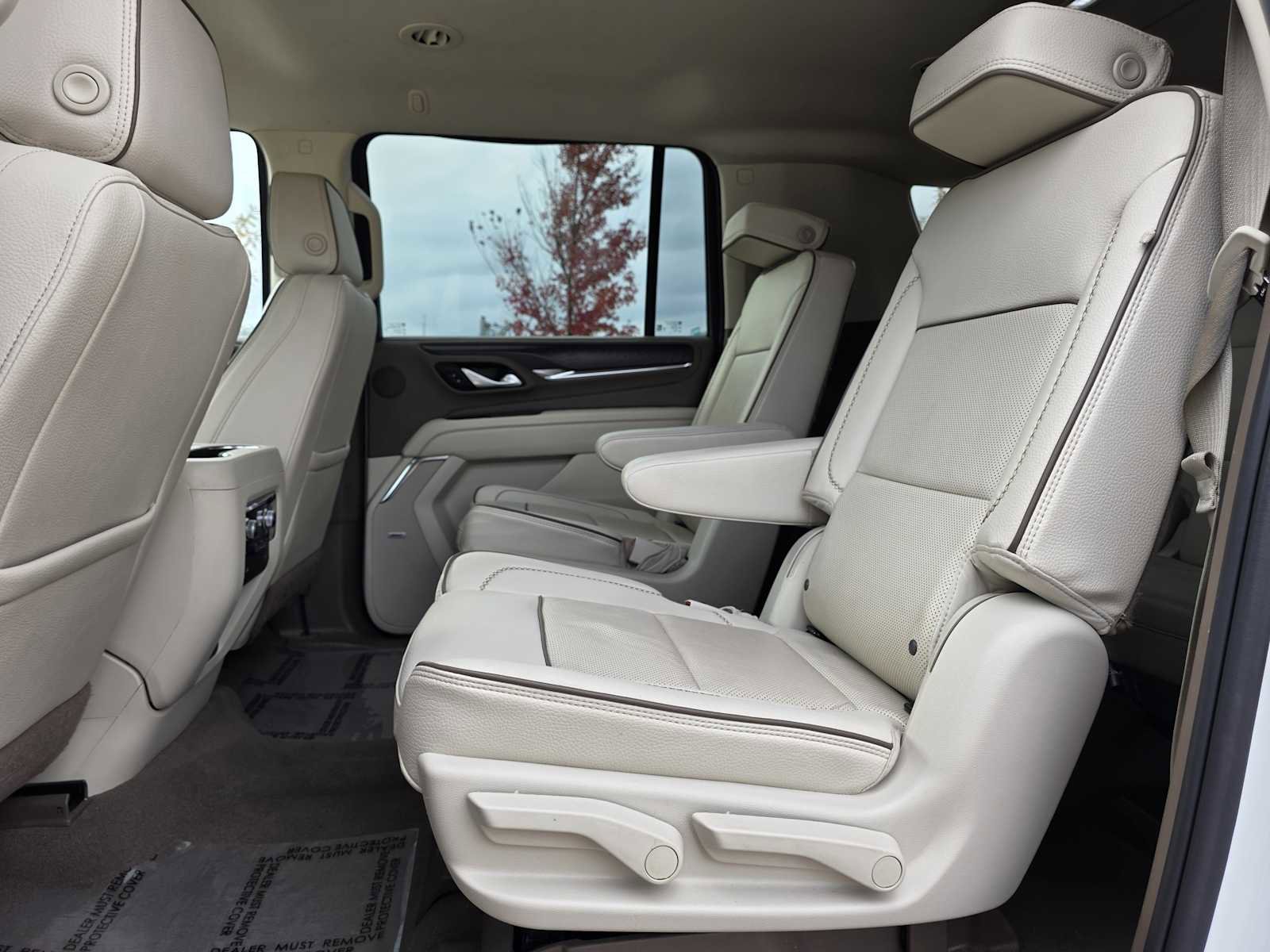 Used 2022 GMC Yukon XL Denali image 19