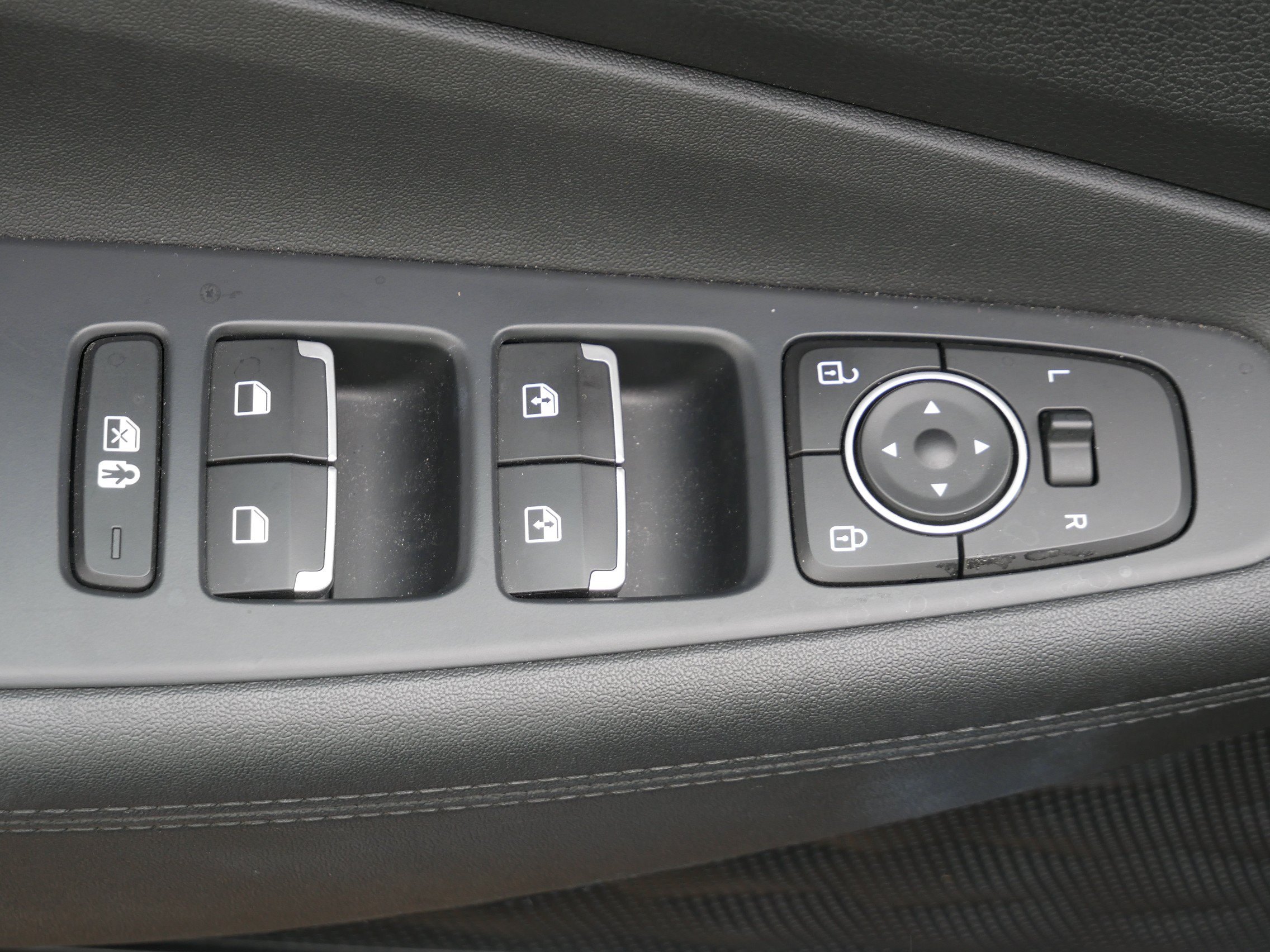 Used 2023 Hyundai Santa Fe SEL AWD/4WD image 11