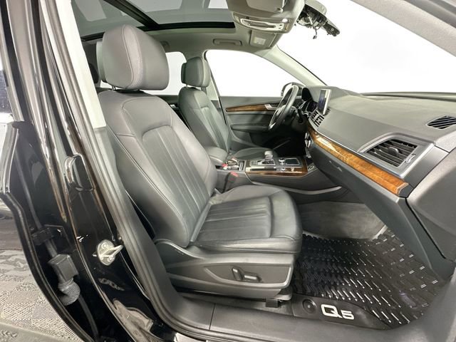 Used 2020 Audi Q5 2.0T Premium Plus w/ Premium Plus Package image 29