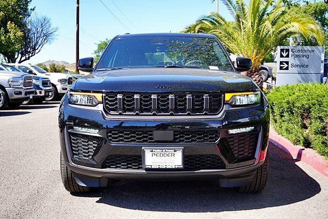 New 2026 Jeep Grand Cherokee Limited w/ Limited Altitude Package AWD/4WD image 5
