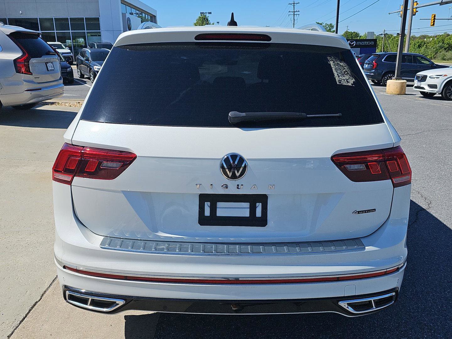 Used 2022 Volkswagen Tiguan SEL R-Line AWD/4WD image 5