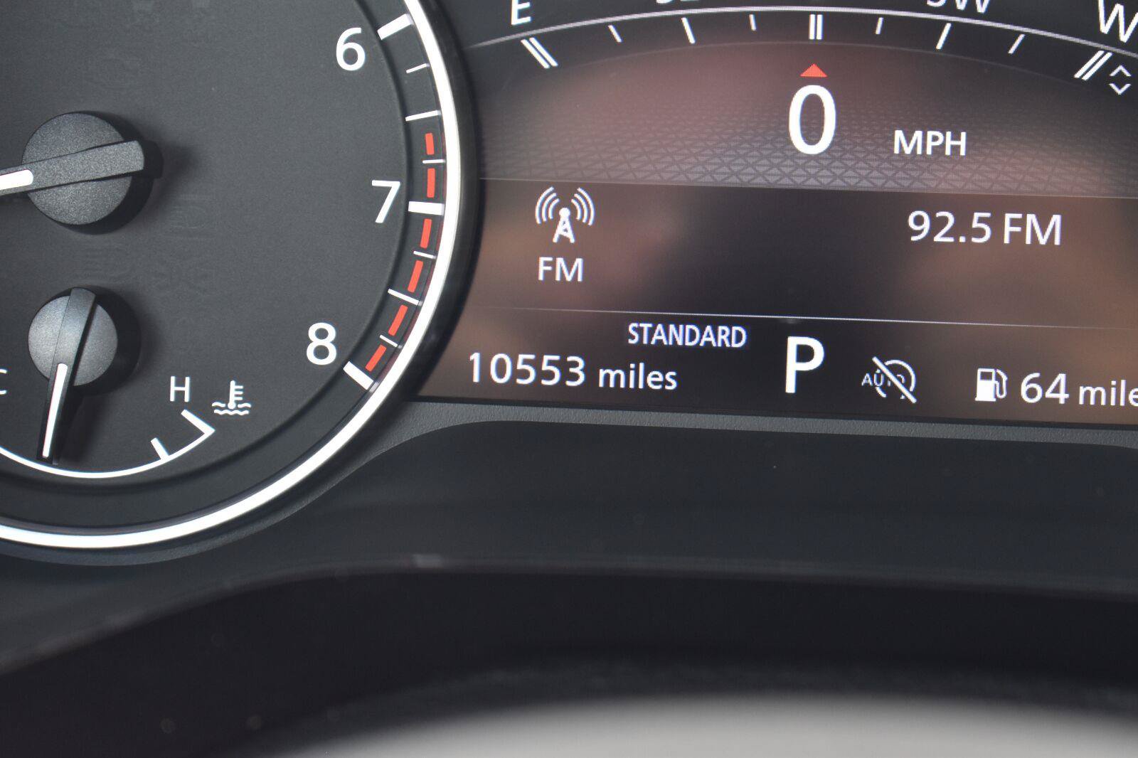 Used 2025 Nissan Pathfinder SL FWD image 30