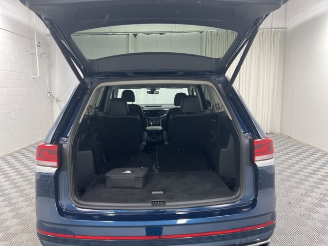 Used 2022 Volkswagen Atlas SEL R-Line image 8