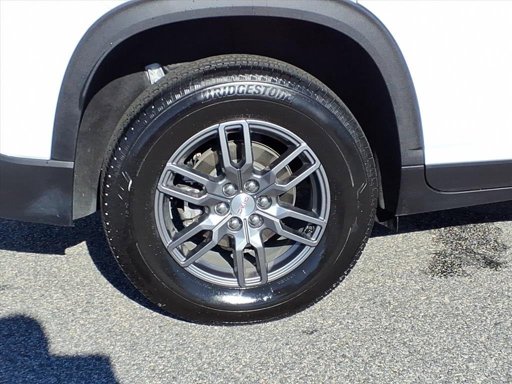 Used 2025 GMC Acadia Elevation image 7