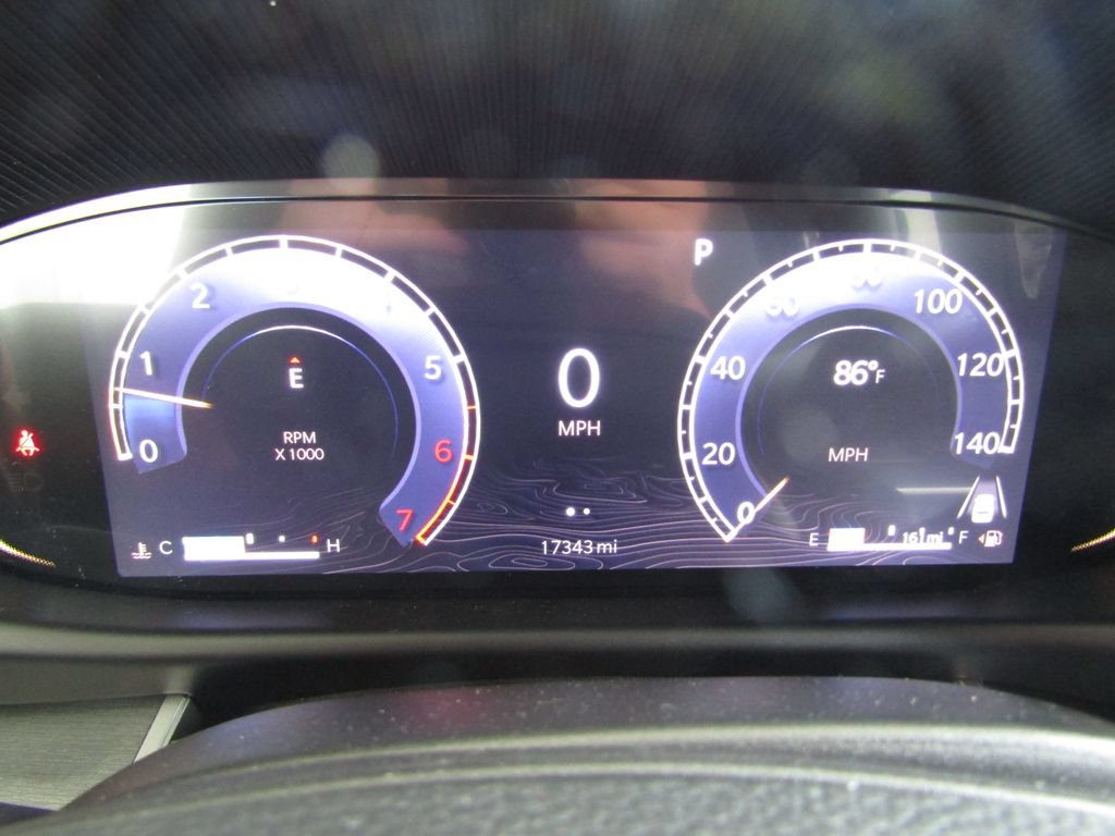 Used 2025 Jeep Wagoneer L Series II AWD/4WD image 30