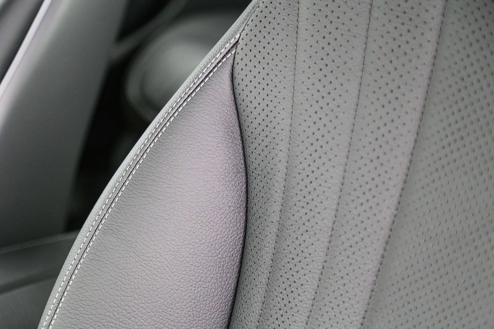 Used 2024 Mercedes-Benz EQE 350+ 4MATIC Sedan image 32