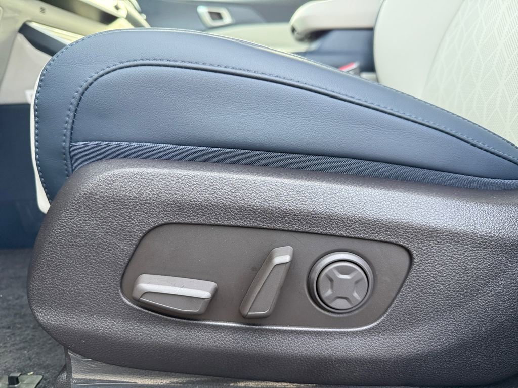 New 2026 Kia Carnival SX FWD image 10