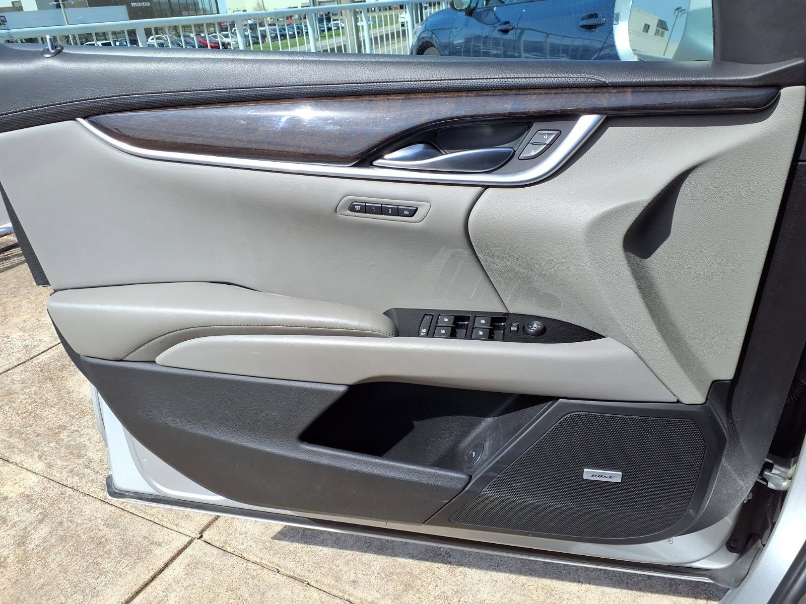 Used 2017 Cadillac XTS Luxury image 19