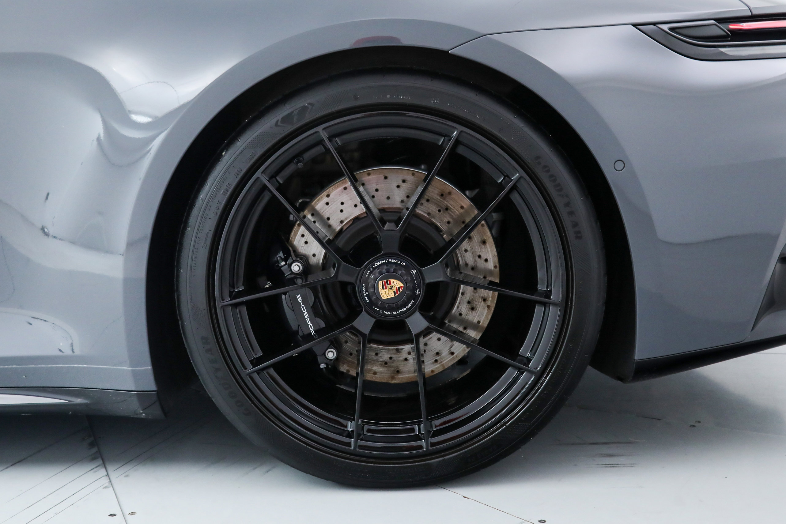 Used 2025 Porsche 911 Carrera GTS image 35
