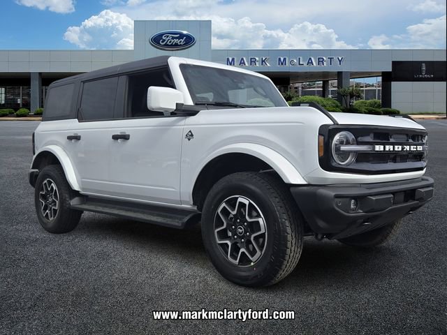 New 2026 Ford Bronco Outer Banks image 4