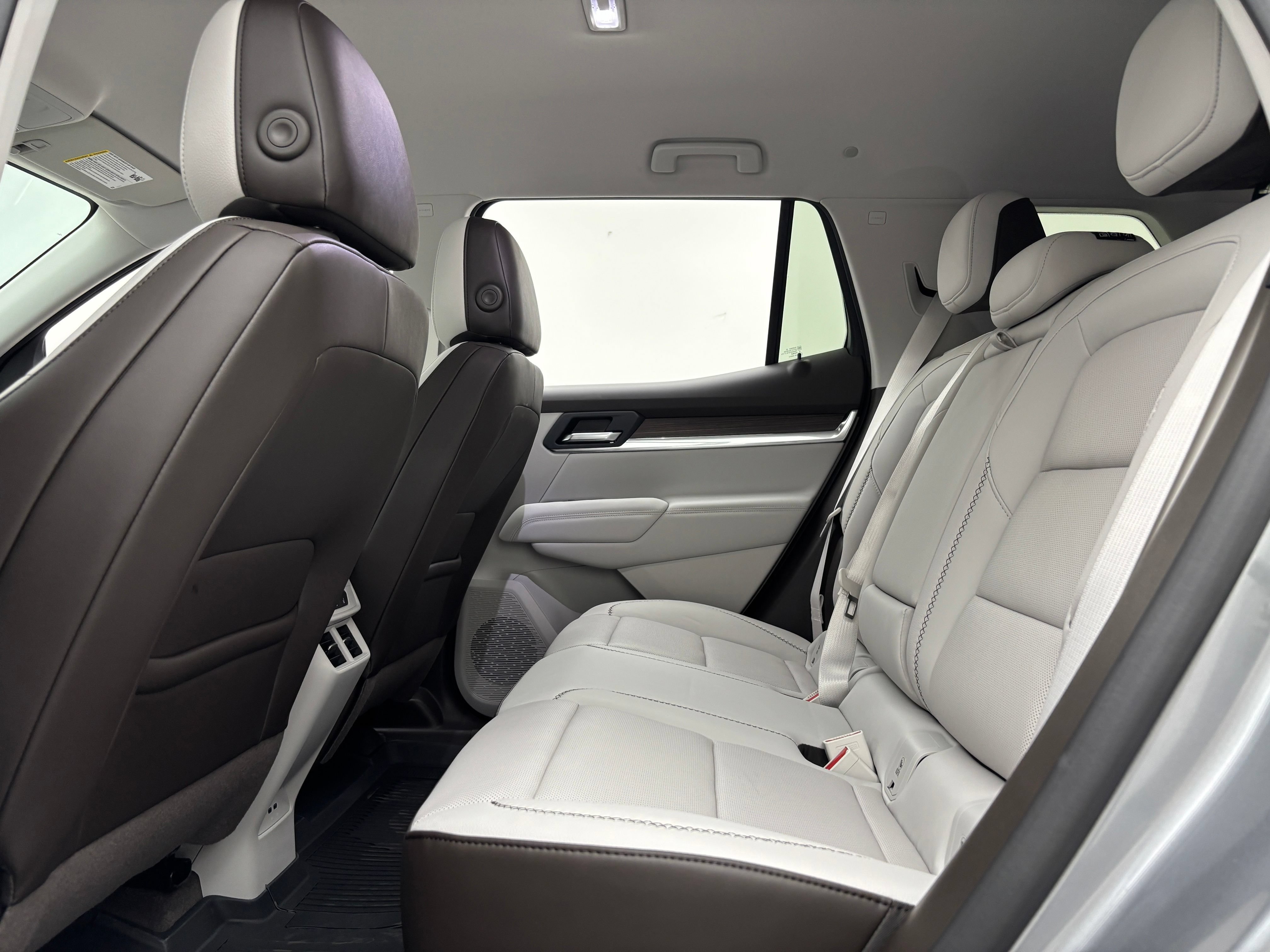 New 2027 GMC Terrain Denali w/ LPO, Floor Liner Package AWD/4WD image 39
