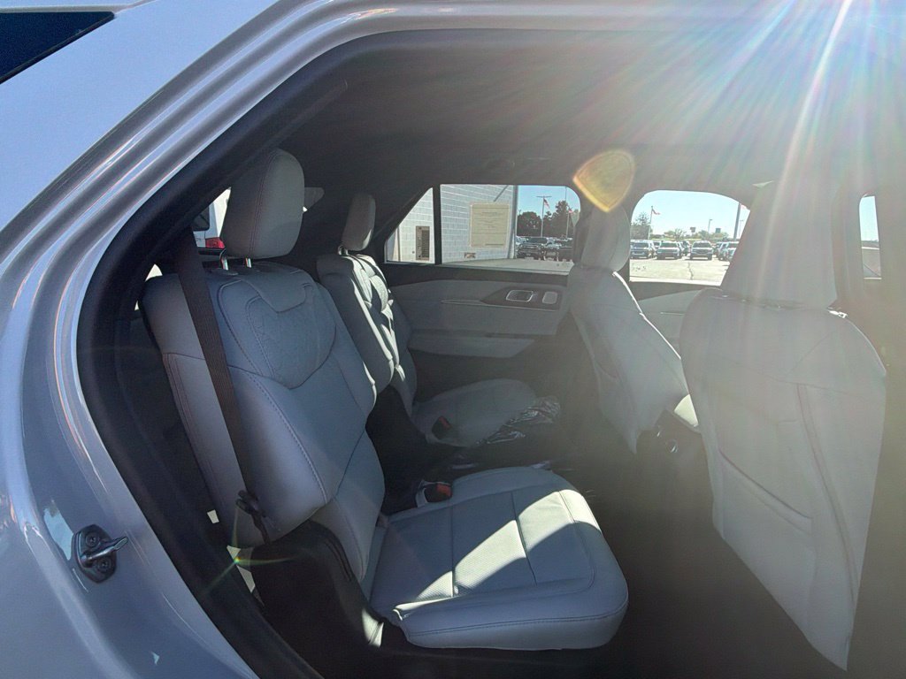New 2027 Ford Explorer Platinum w/ LUX Leather Package AWD/4WD image 48