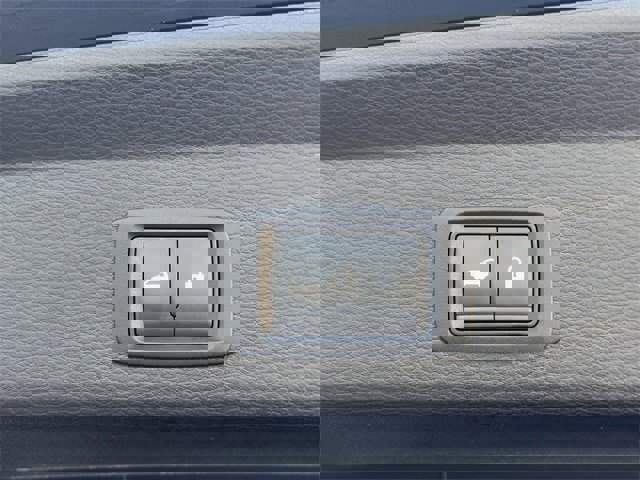 Used 2024 Mitsubishi Outlander SE image 34