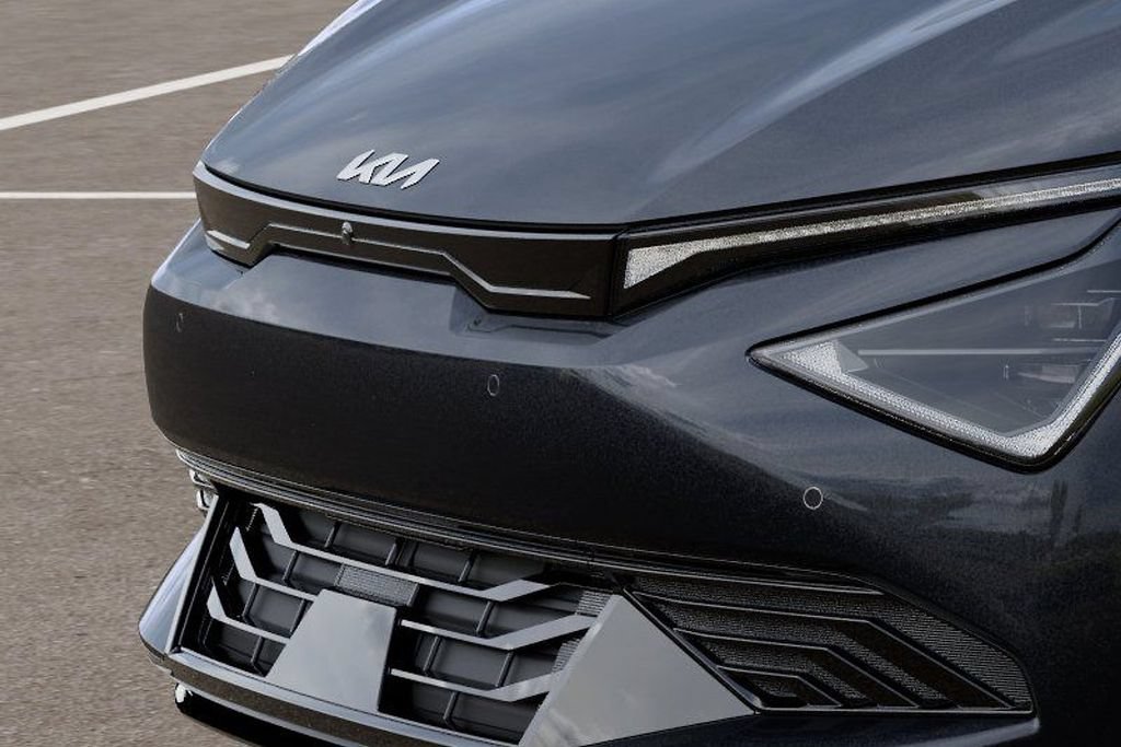 New 2026 Kia EV6 Wind RWD image 14