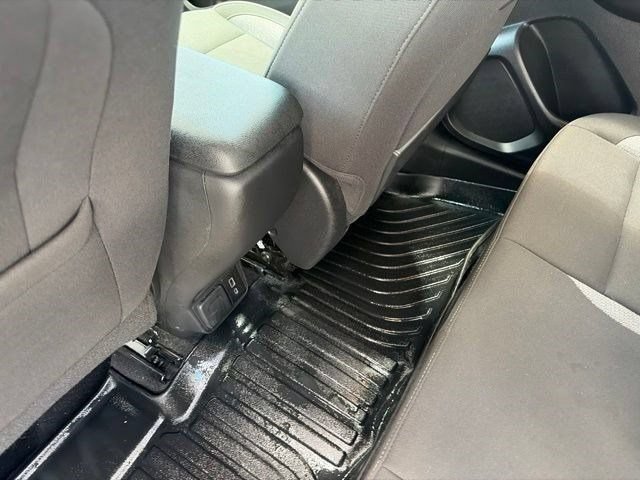 Used 2023 Chevrolet TrailBlazer LT w/ Sun and Liftgate Package AWD/4WD image 31