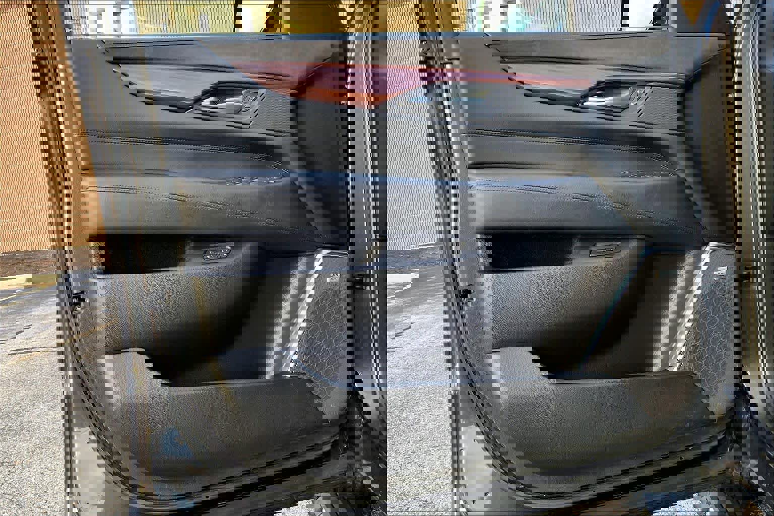 Used 2017 Cadillac Escalade Premium Luxury image 21