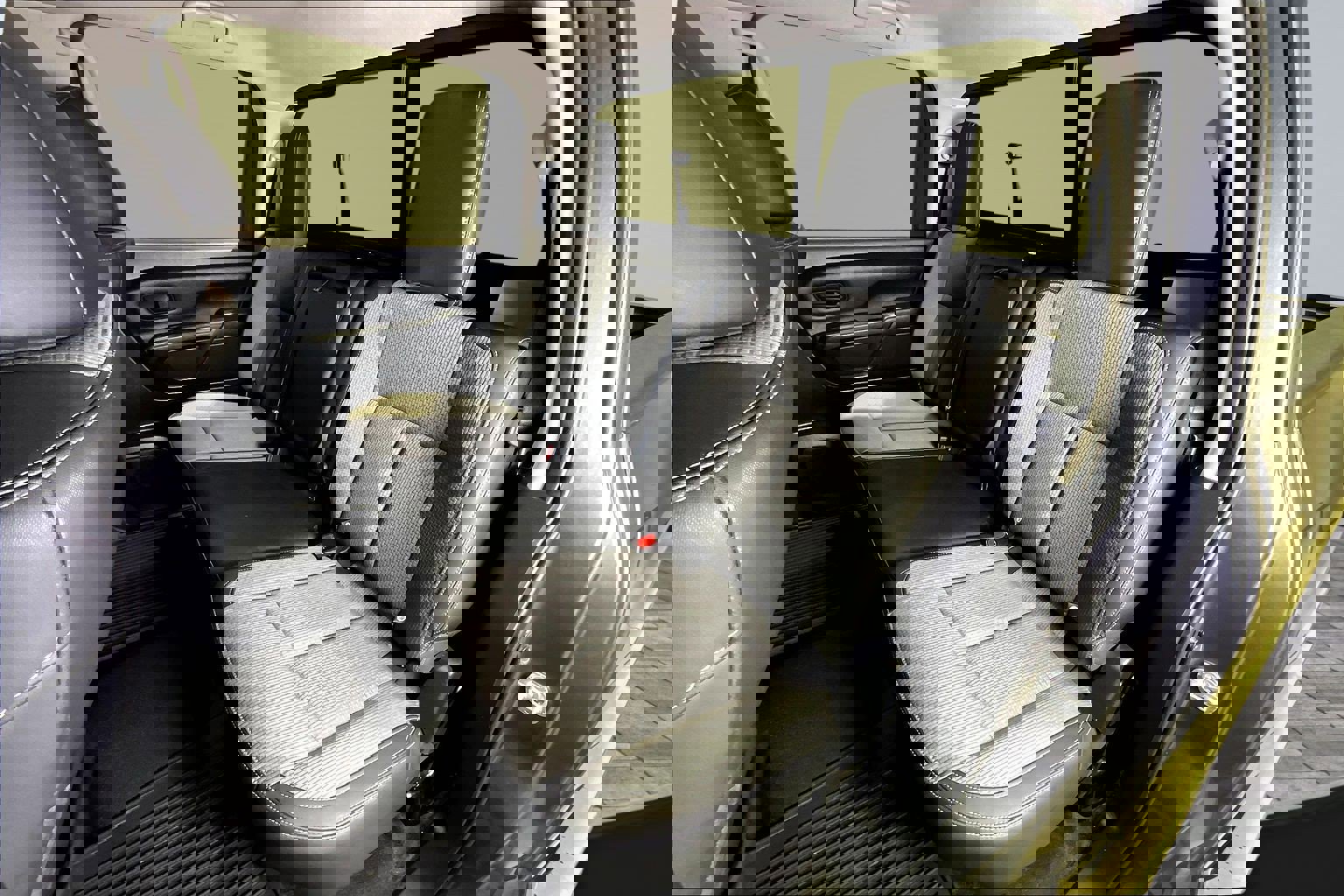 Used 2021 Nissan Titan S w/ S Utility Package image 22