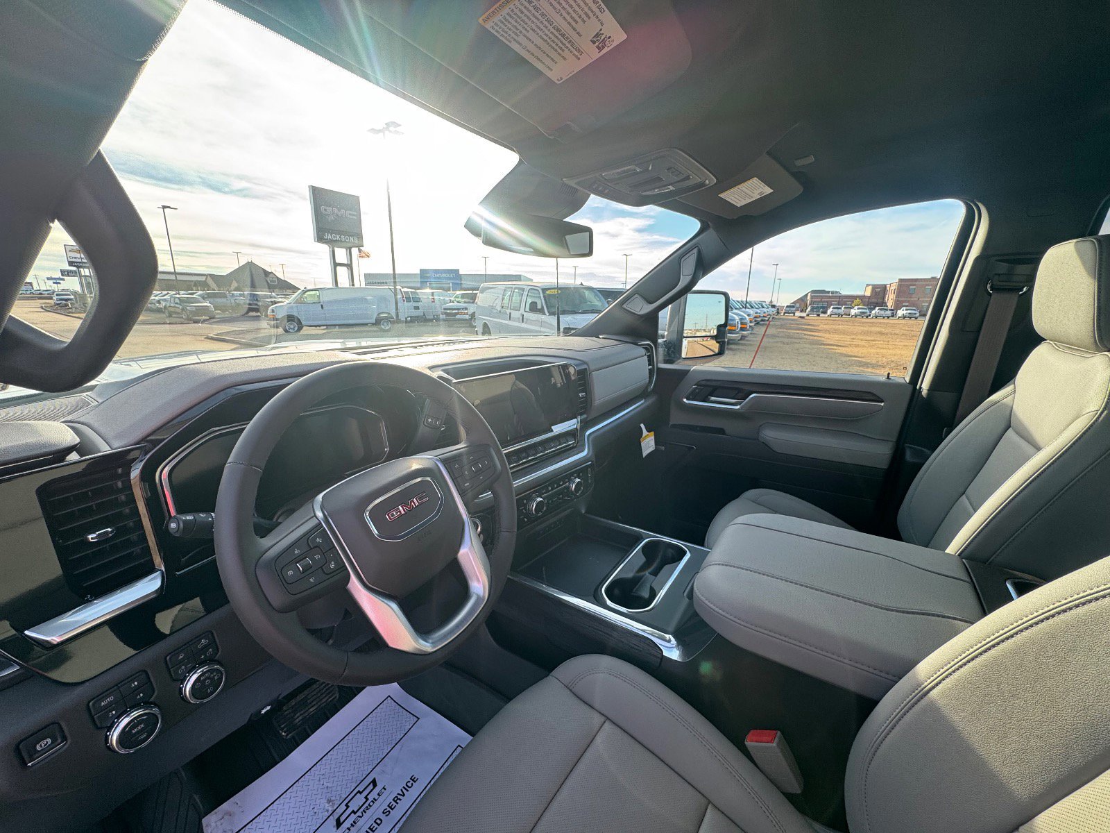 New 2026 GMC Sierra 2500 SLT w/ SLT Premium Package image 11