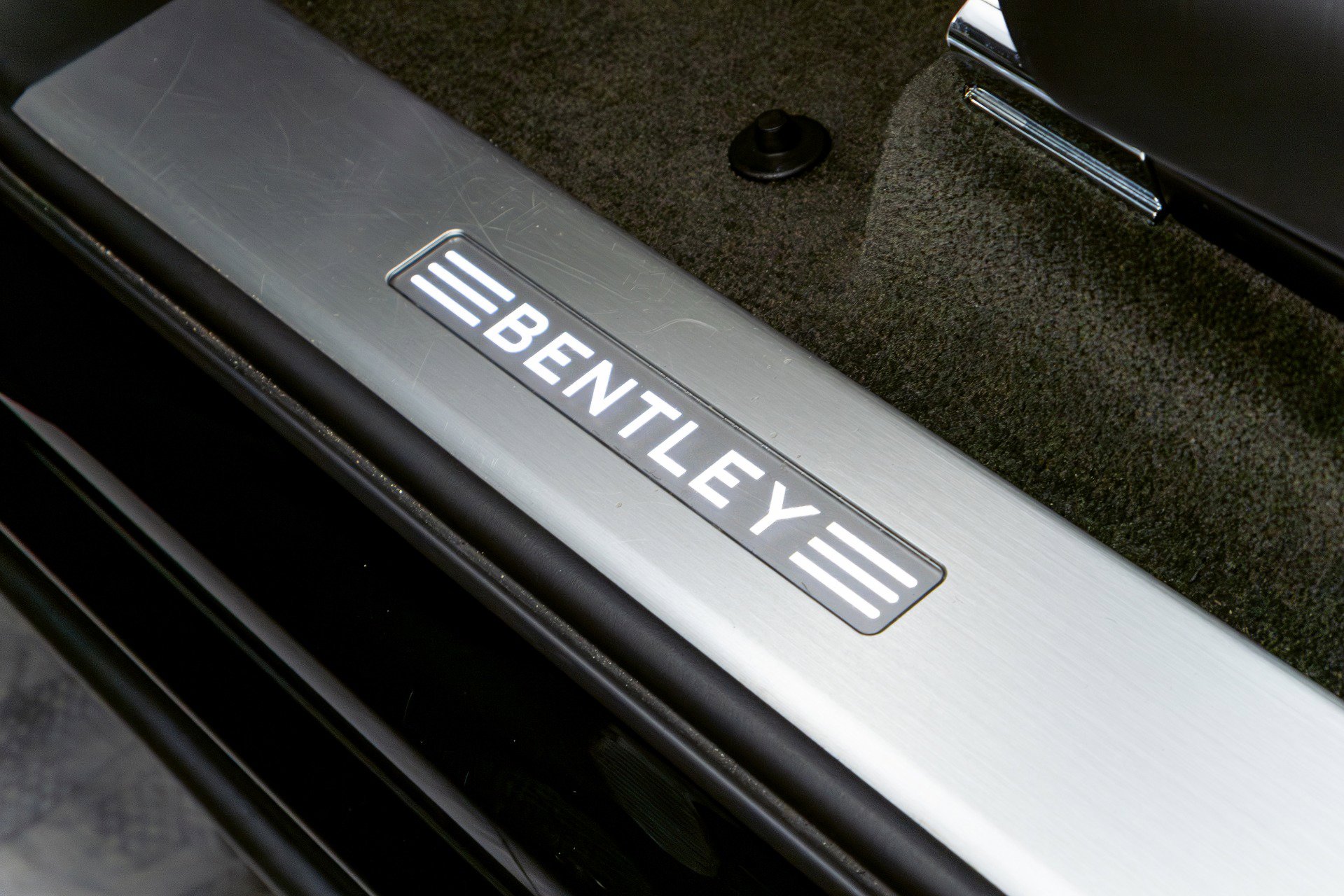 Used 2021 Bentley Bentayga w/ First Edition Specification AWD/4WD image 65