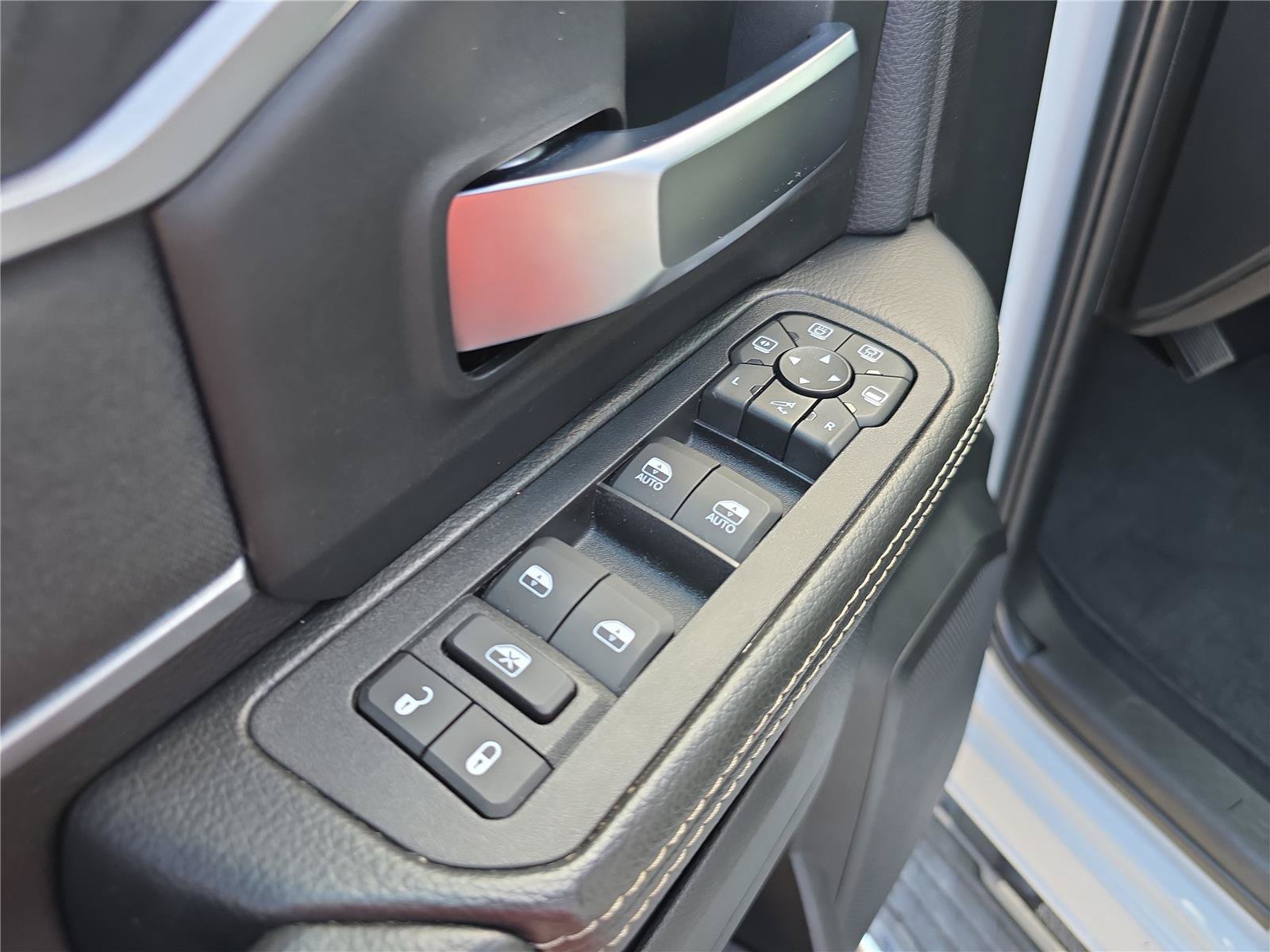 Used 2026 RAM 2500 Big Horn AWD/4WD image 19