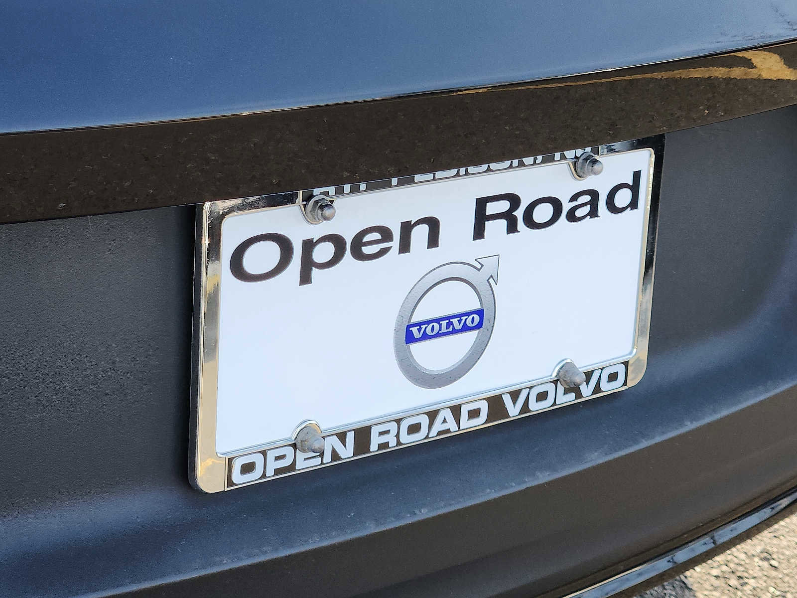 Certified 2023 Volvo XC40 B5 Plus w/ Driver Assist Package image 30