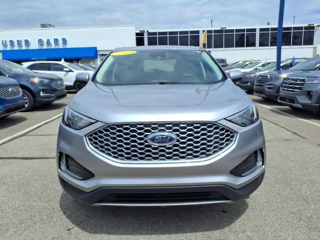 Used 2024 Ford Edge SEL w/ Convenience Package AWD/4WD image 3