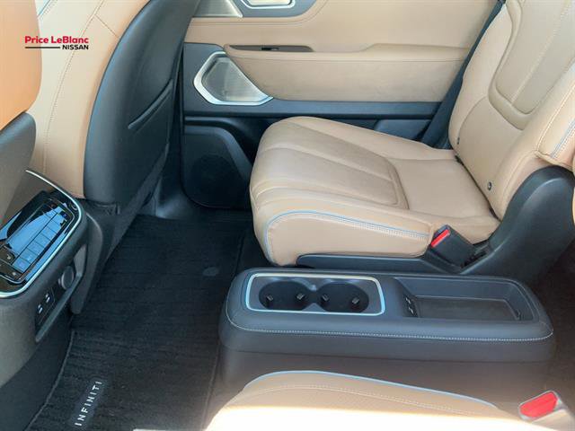 Used 2025 INFINITI QX80 Sensory image 32