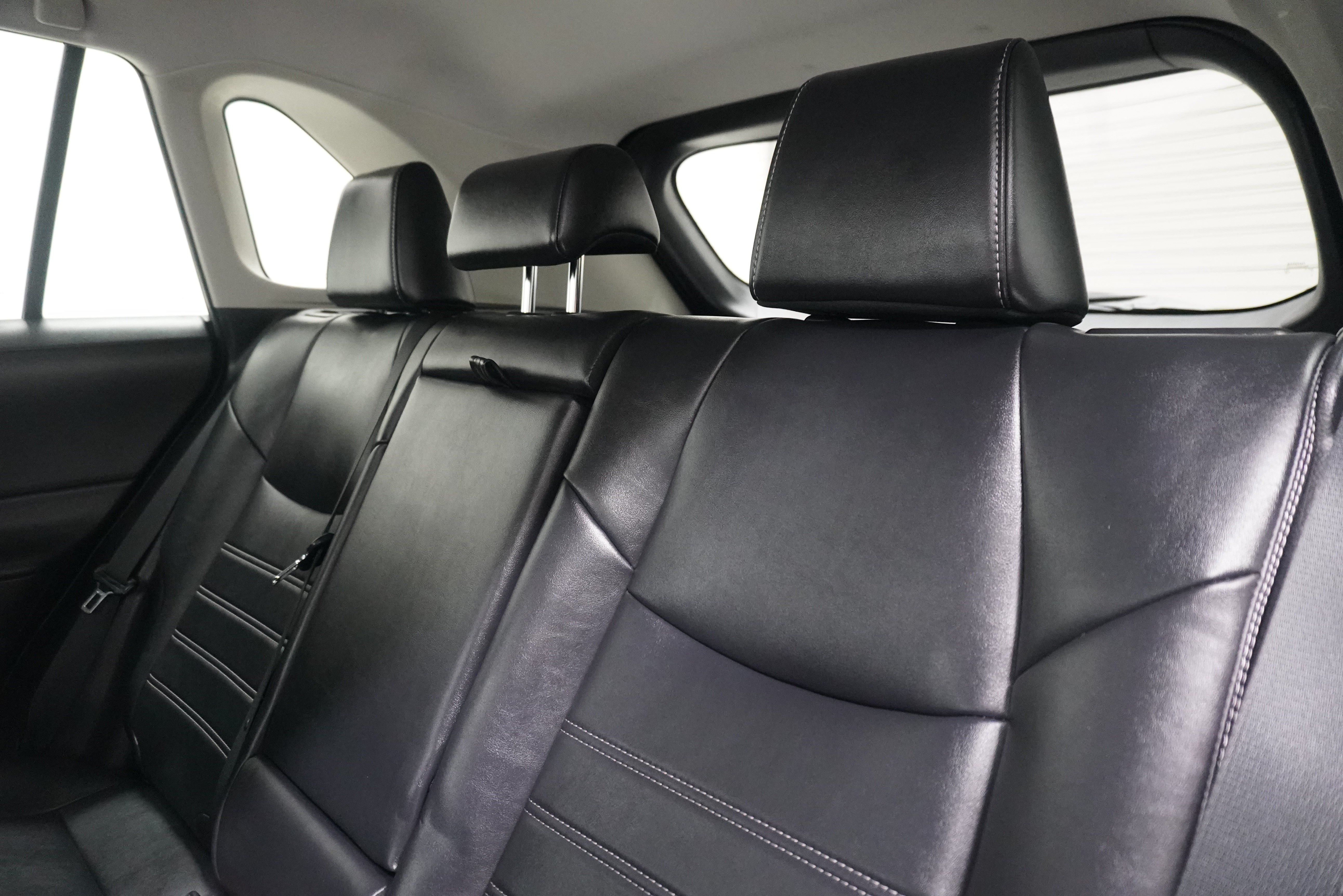 Used 2021 Toyota RAV4 XLE Premium FWD image 13