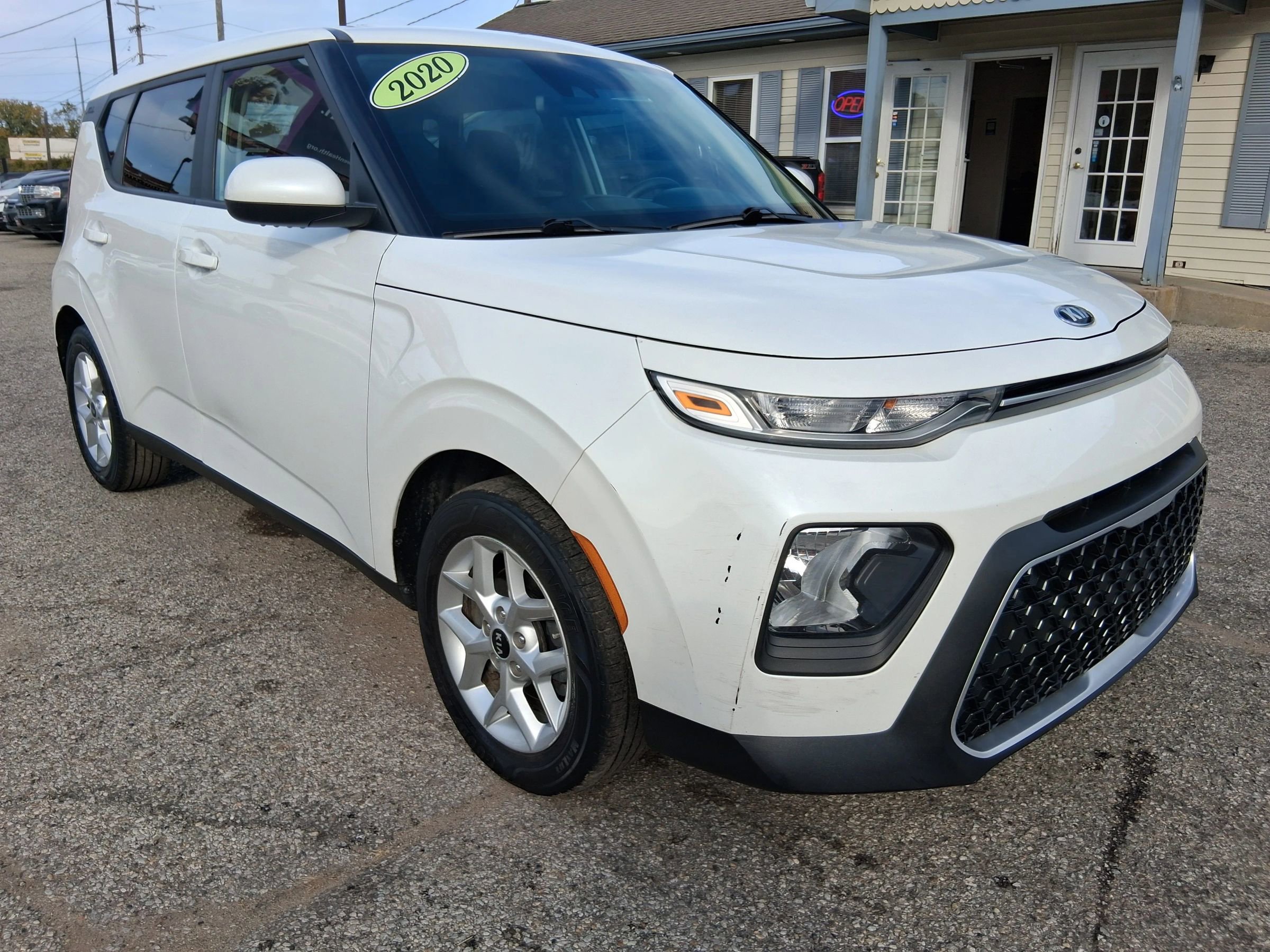 Used 2020 Kia Soul S FWD image 3