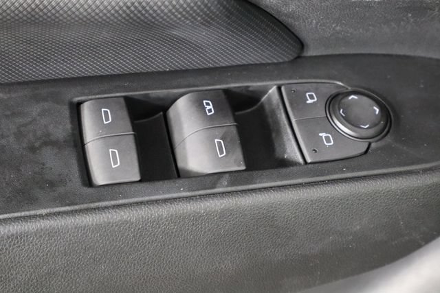 Used 2024 Chevrolet Equinox EV RS FWD image 19