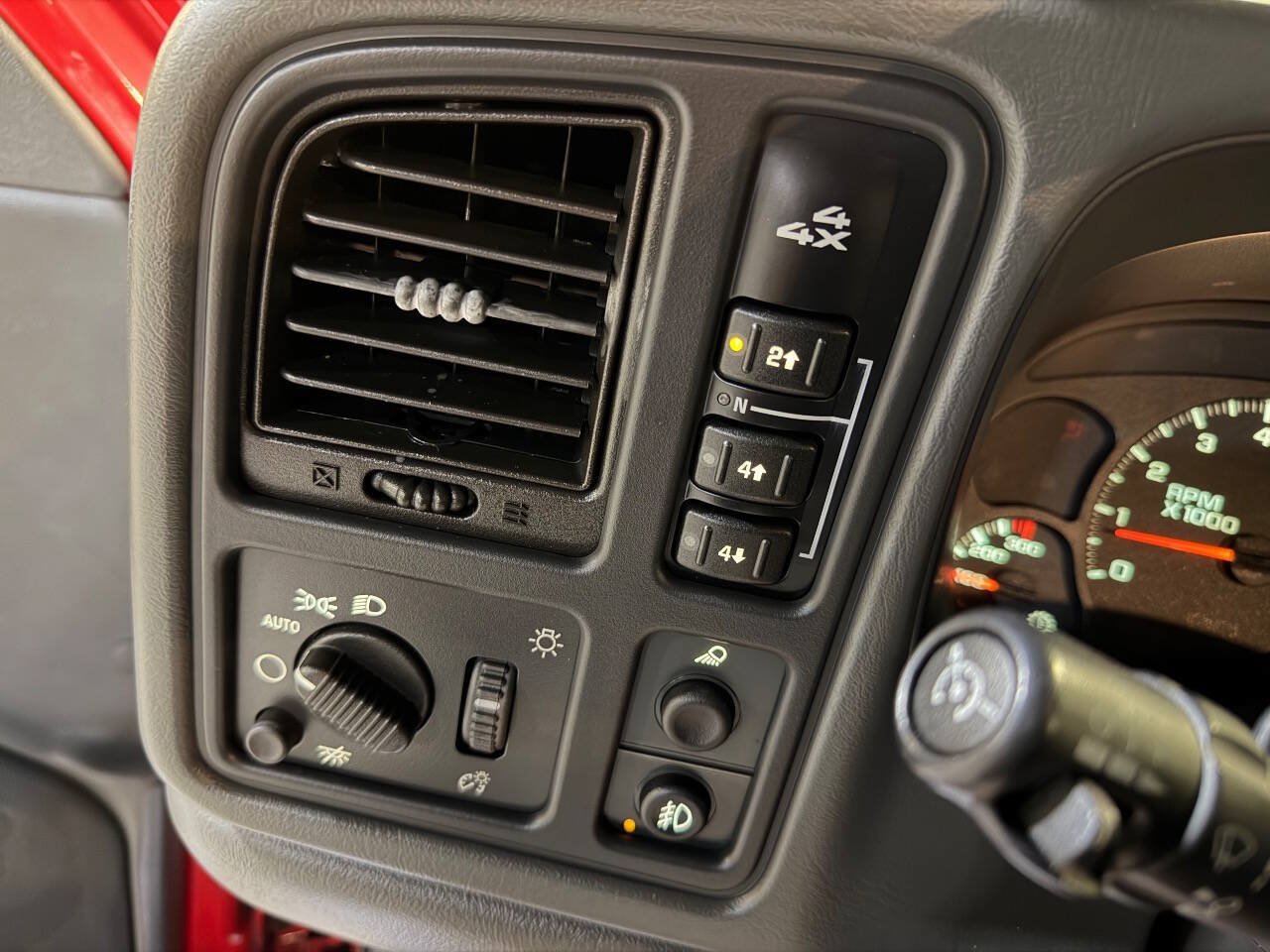 Used 2006 Chevrolet Silverado 3500 LT w/ Heavy-Duty Power Package AWD/4WD image 7