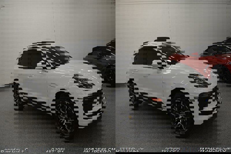 Used 2023 Porsche Macan image 7