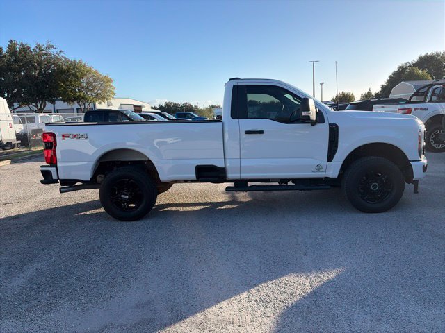 Used 2025 Ford F250 XL w/ STX Appearance Package AWD/4WD image 4