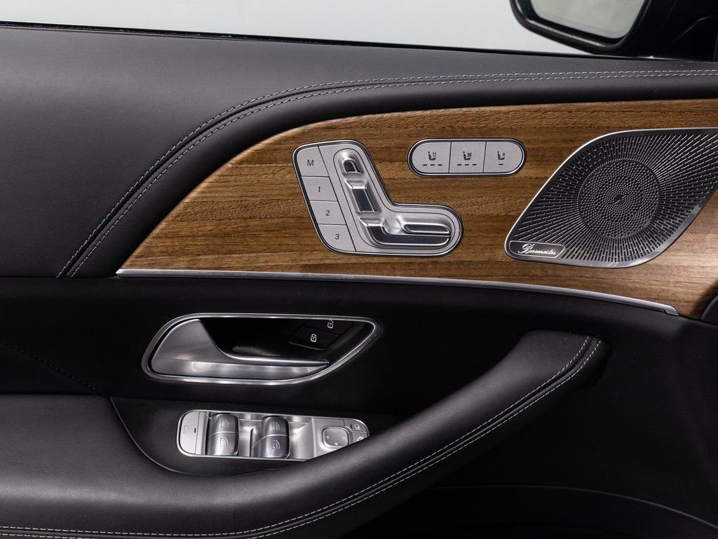 Used 2024 Mercedes-Benz Maybach GLS 600 4MATIC image 6