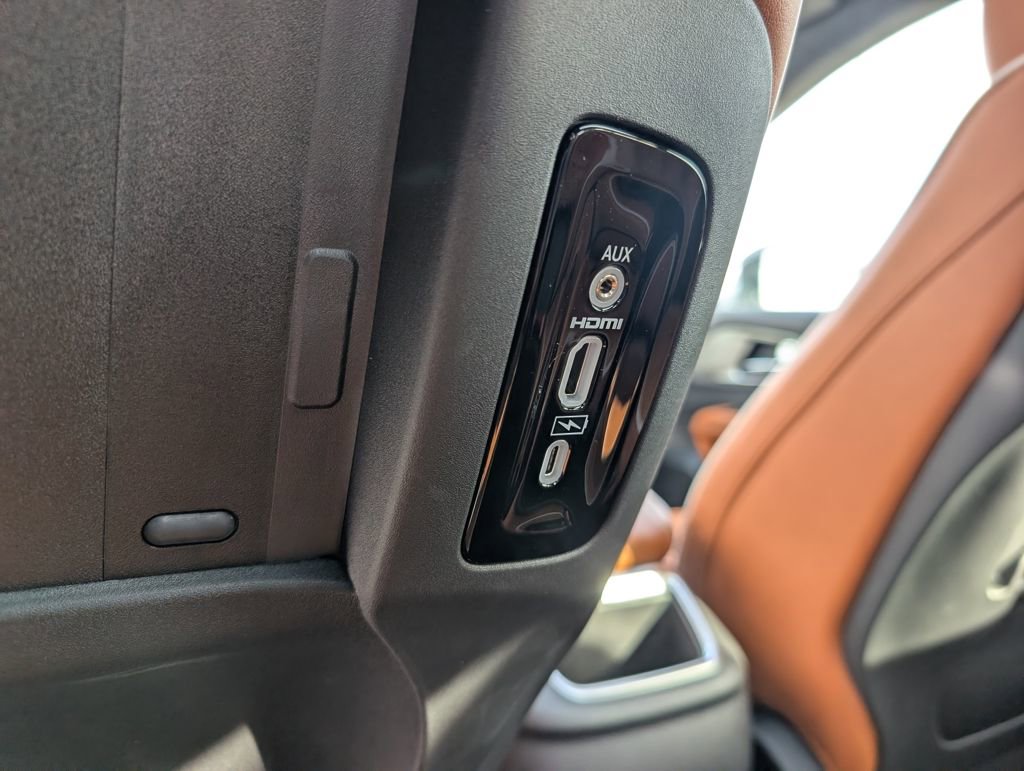 New 2026 Chrysler Pacifica Pinnacle w/ Trailer Tow Group image 45