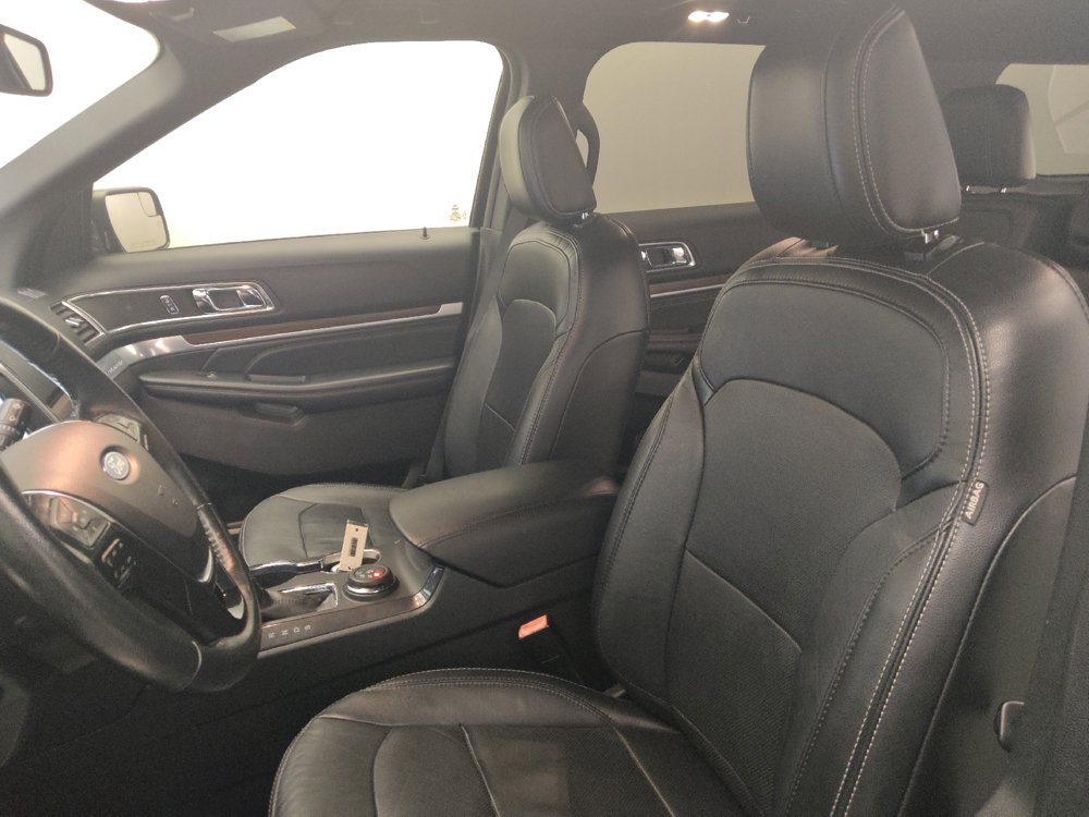 Used 2018 Ford Explorer Limited AWD/4WD image 17