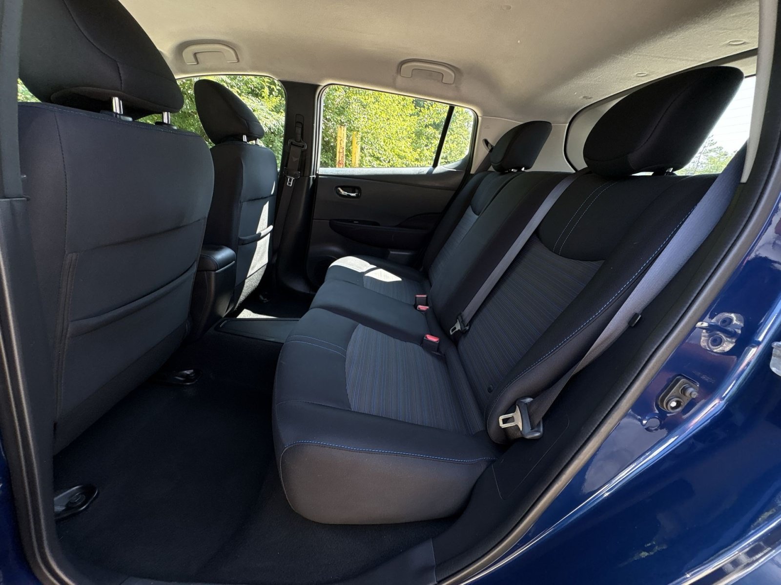 Used 2018 Nissan Leaf SV FWD image 32
