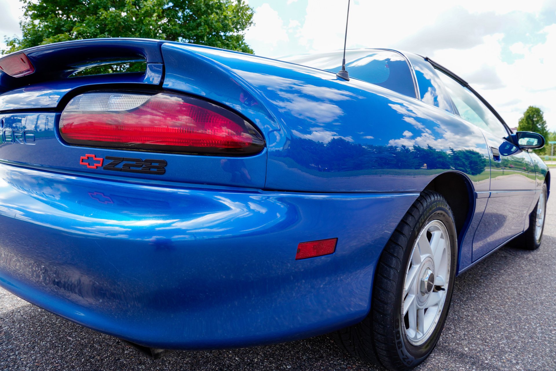 Used 1996 Chevrolet Camaro Z28 RWD image 35