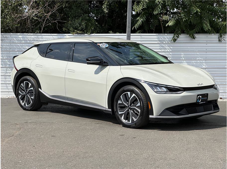 Used 2024 Kia EV6 Light AWD/4WD image 8