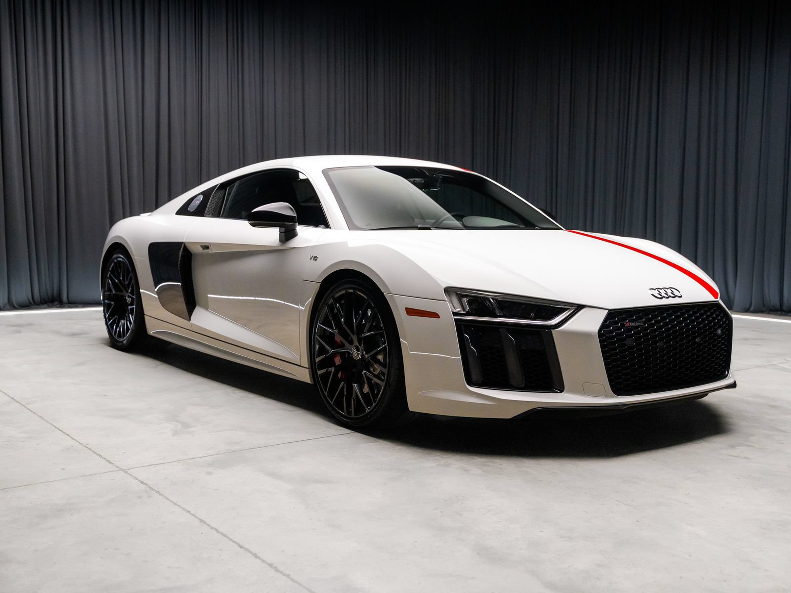 Used 2018 Audi R8 V10 w/ 20" Wheel Package RWD image 17