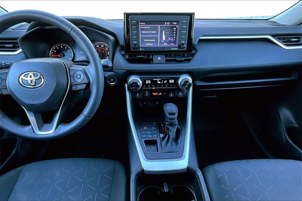 Used 2022 Toyota RAV4 XLE image 13
