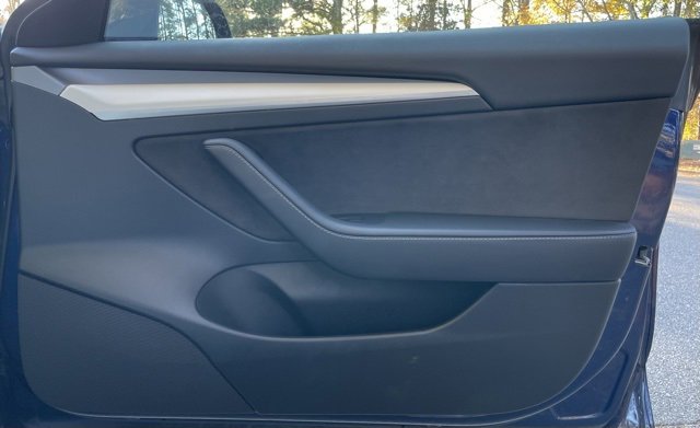 Used 2023 Tesla Model 3 Standard Range image 19